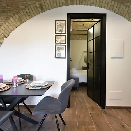 Rocca Borgo Experience - Ypa شقة